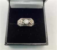 Silver ring w/stones- not diamond-3.80 grams