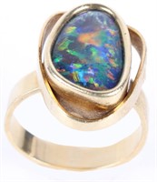 18K YELLOW GOLD RING WITH LARGE FIRE OPAL