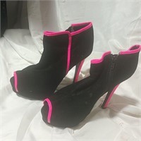 Black and pink high heels Size 8