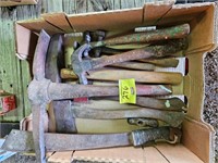 flat of axes, pick ax, hammer, machete