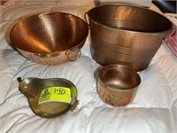 GROUP OF COPPER COLORED TUBS AND BOWLS