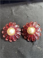 Vintage pair of flower earrings marked Vo