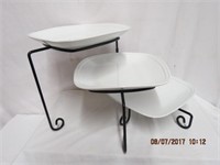 3 tier serving stand folds out, plates 10.5 X 10.5