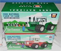 Lot of 2 Toy Farmer 1/64 Tractors