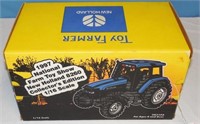 Toy Farmer NH 8260, 1997