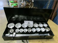 Pittsburg one inch 21 piece socket set like new