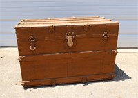 ANTIQUE TRUNK