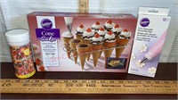 Wilton Cone Cakes decorating Set. Rack,