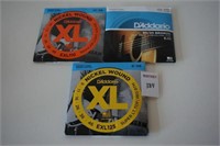 LOT OF GUITAR STRINGS