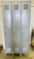 Set of 3 attached lockers w/ shelves 78x36x18