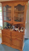 Beautiful Mennonite Hand Crafted China Cabinet