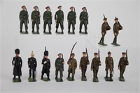 LARGE LOT OF LEAD SOLDIERS