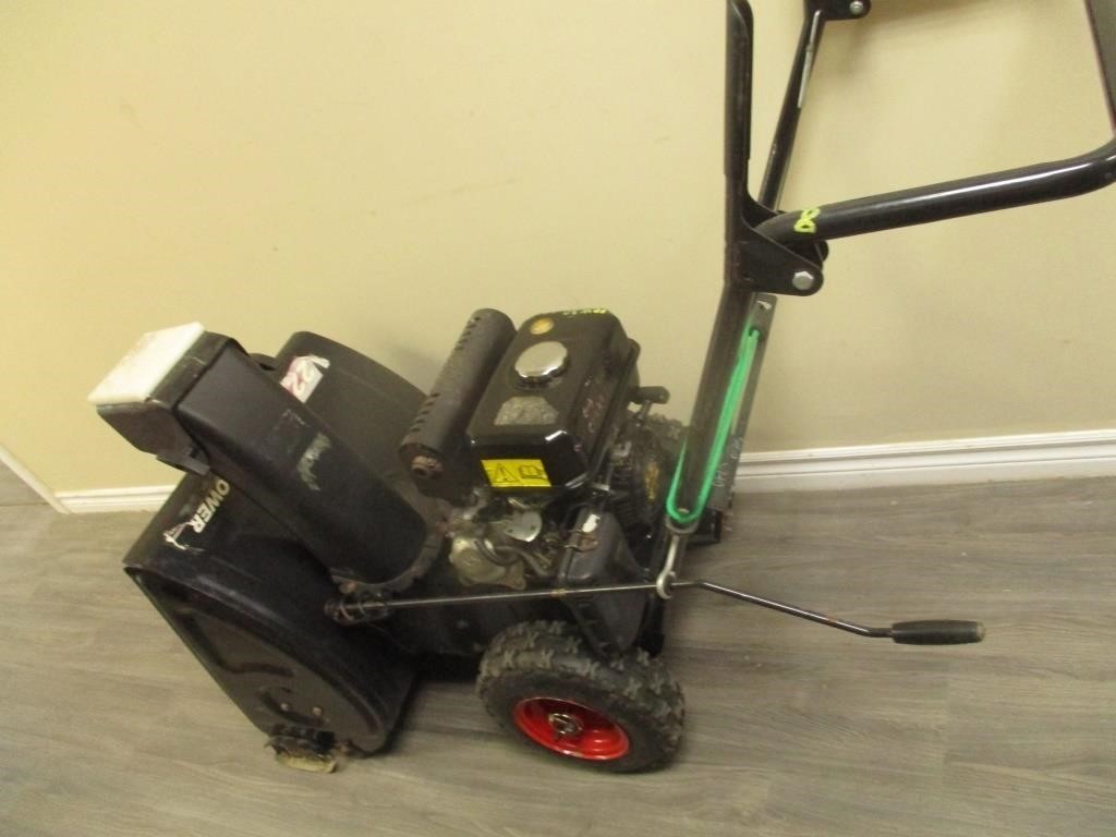 Yardworks 5.5 H P 2 Stage Snow Thrower ,