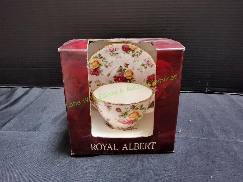 Royal Albert Bone China Dusky Pink Lace Cup/Saucer