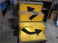4 Step Stairs w/ Road Sign Decor 3'Tx30"W NO SHIP