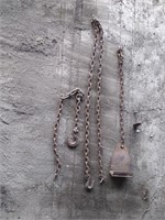 Chain pieces with hooks