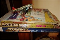 4 PC. 3 VINTAGE GAME AND TIN, FRICTION AIRPLANE