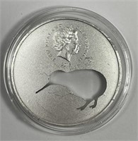 NEW ZEALAND: 2015 Silver $1 Kiwi Silhouette 1 oz