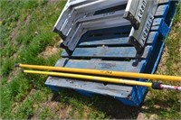 LONGARM painting poles (2)