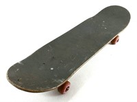 Skateboard 31" JART-K en bon état, 8" de large