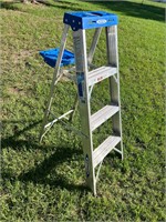 WERNER 4' ALUMINUM LADDER