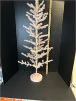 Vintage Feather Christmas Tree in Pink