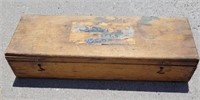 Finger grooved toolbox