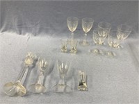 Assorted drinking glasses             (N 103)