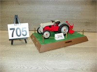 1/16 Ford 8N  W/ Blade on Best of Show Base