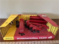 Ertl international Farm set