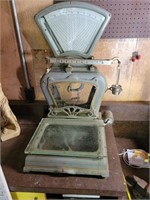 Antique Detroit Automatic Scale