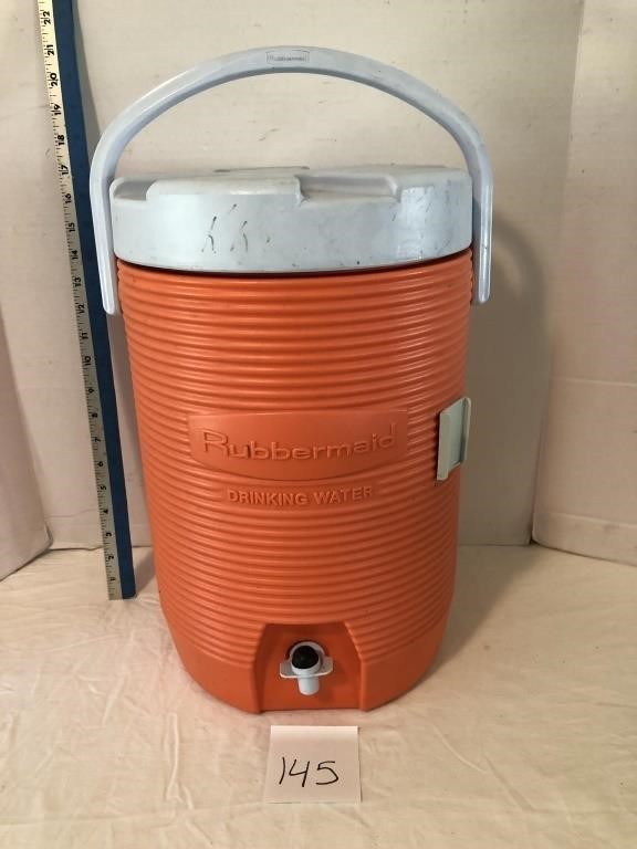 Rubbermaid water cooler, model 1683