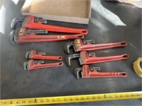 Ridged  pipe wrench set