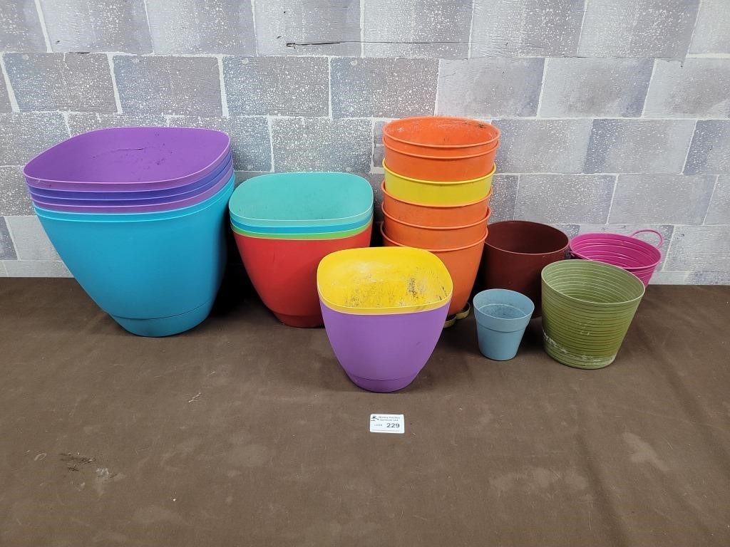 Plant pots (bright colours)