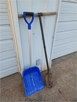 Long Handle Post Hole Digger and snow/Dust pan