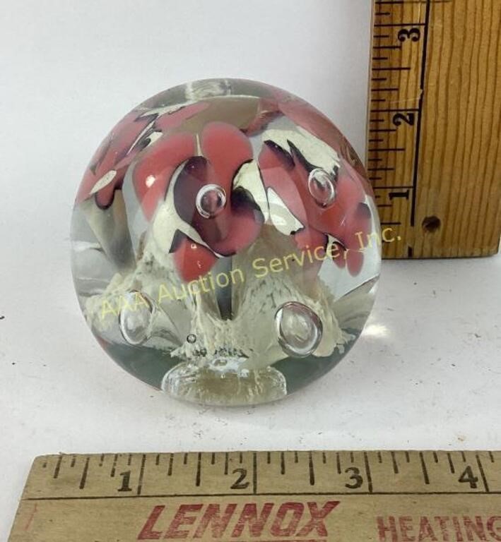 Monte Dunlavy art glass paperweight