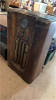 Antique Philco Vacuum Tube Floor Radio