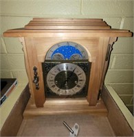 EMPEROR WOOD MANTLE CLOCK W/WIND UP KEY