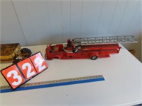 MODEL TOYS FIRE ENGINE MISSING FRONT WHEELS
