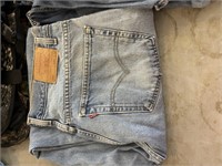 Levi jeans size 40x 30