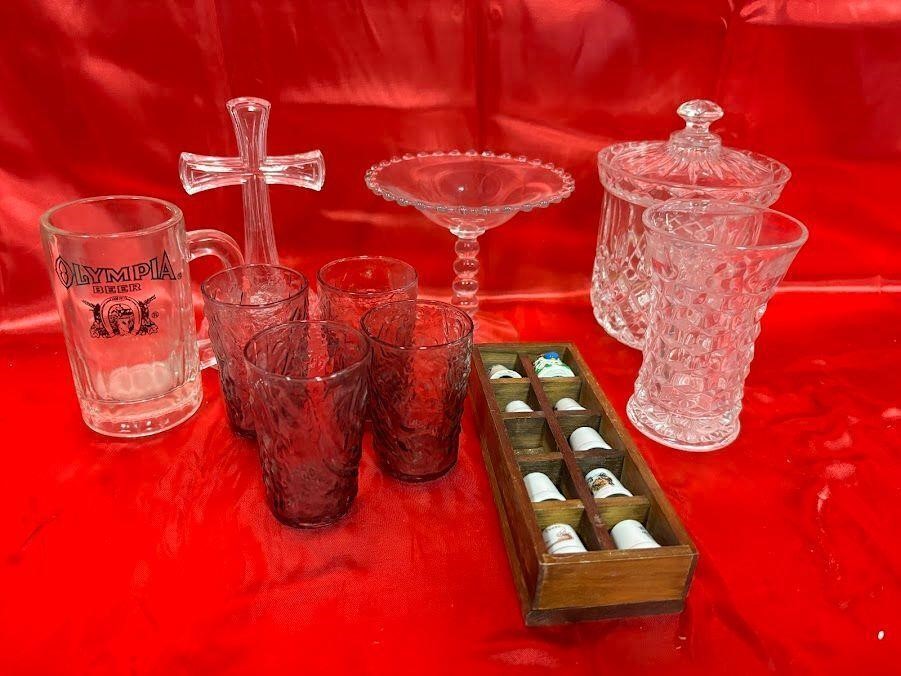 Box Lot, Glassware, thimbles, glass jar