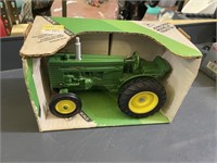 erytl model M john deere tractor 1/16th scale