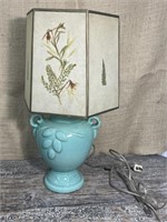 Lamp with dried floral lamp shade