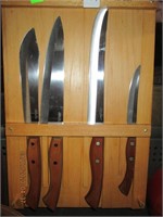 Wooden Carvel Hall Knife Rack & 4 Knives