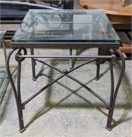 (FG) Heavy Glass Top End Table. 22x22x23