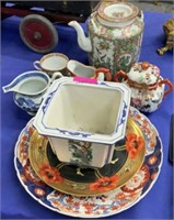 Lot: 8 Pcs. Mostly Asian Porcelain Items.