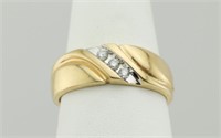 14K Gold Ring w/Diamonds