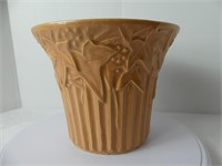 MCCOY POTTERY LEAF PATTER PLANTER