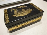 4" Wood Siamese Gold Trimmed Box W/ Contents
