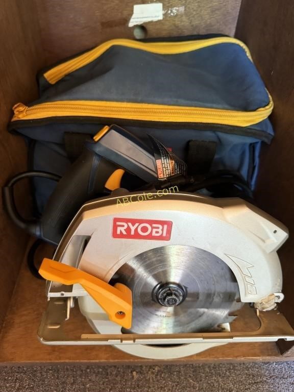 Ryobi Electric Skill saw with Bag